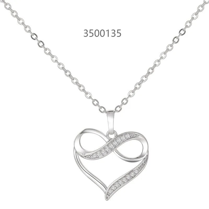 Exquisite Heart shape Zircon Pendant Necklace: An Epitome of Elegance